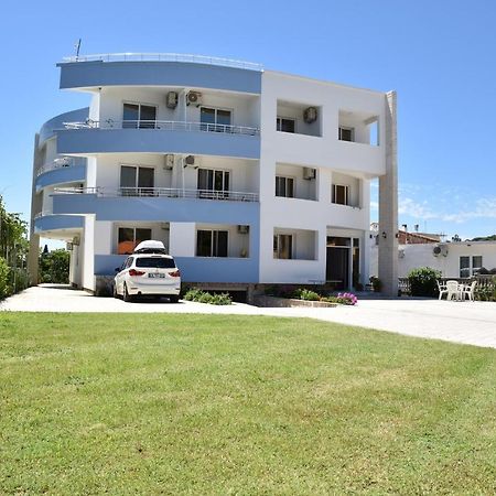 Apartments Fati & Flori Улцинь Экстерьер фото