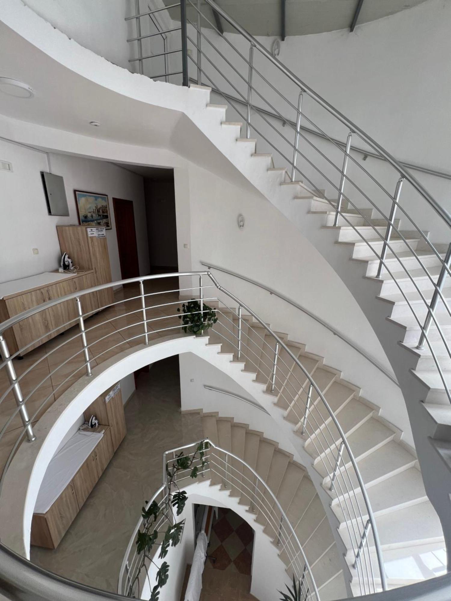 Apartments Fati & Flori Улцинь Экстерьер фото